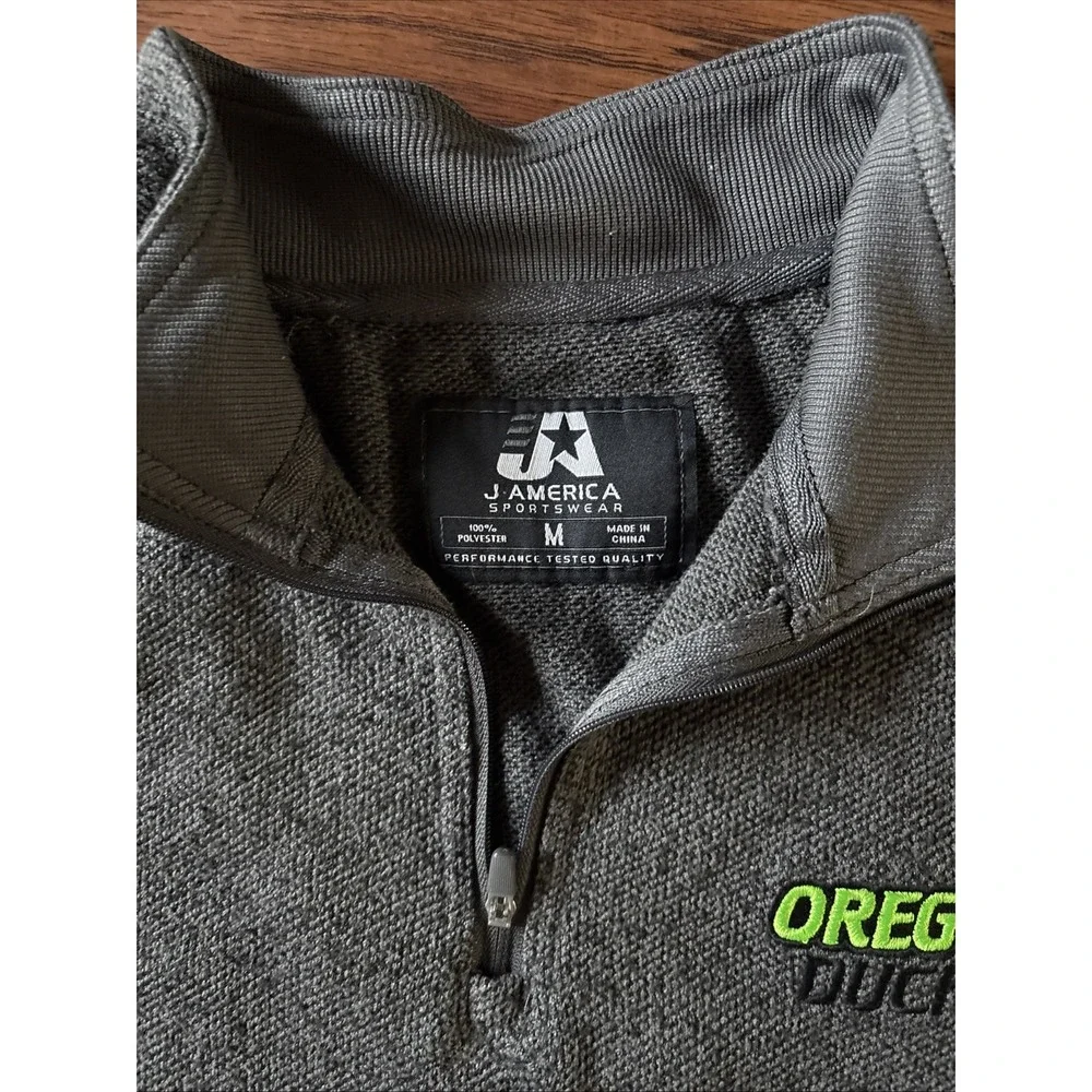 J. America University Of Oregon 1/4 Zip Pullover Women's Medium gray